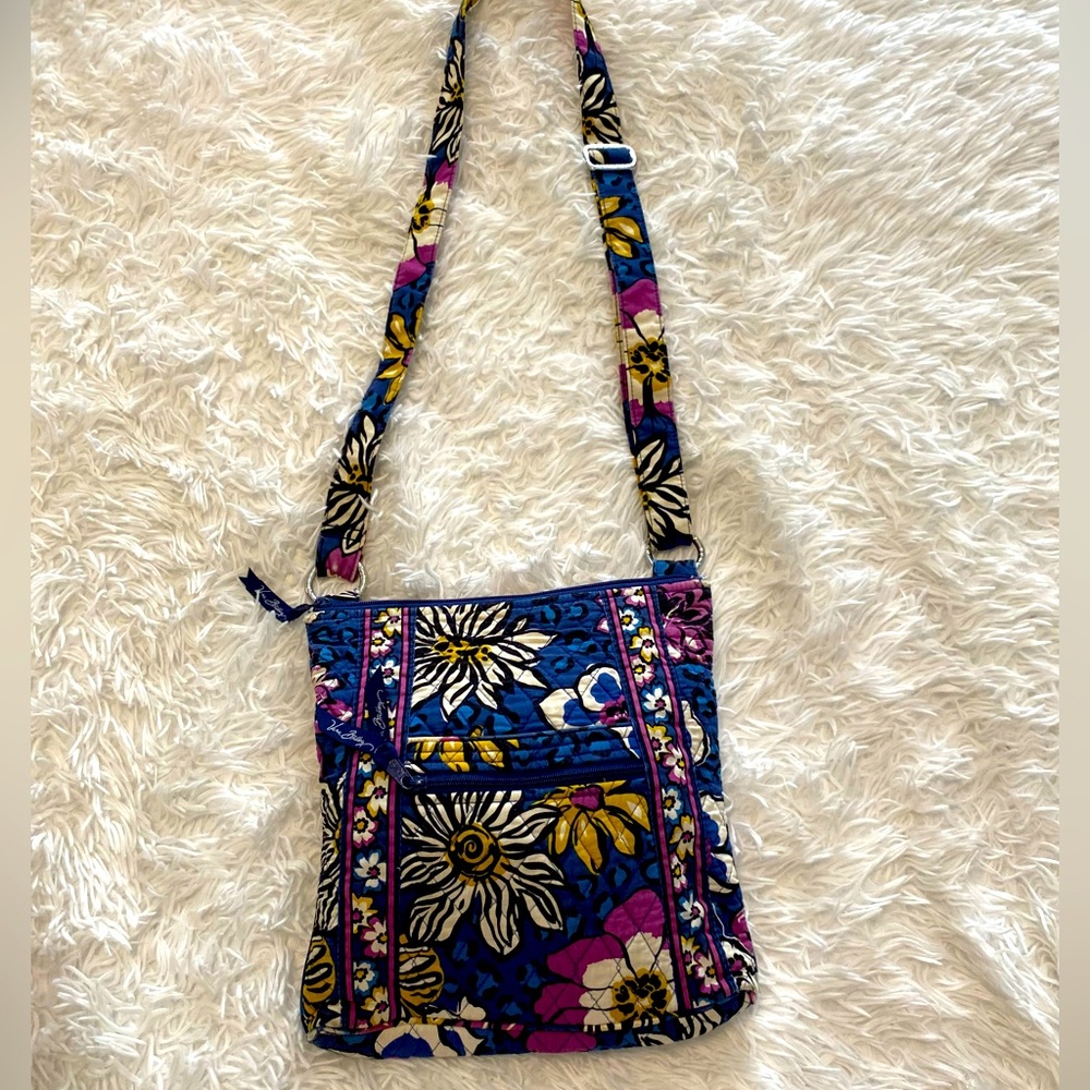 Vera Bradley crossbody  Bag “African Violet” GUC